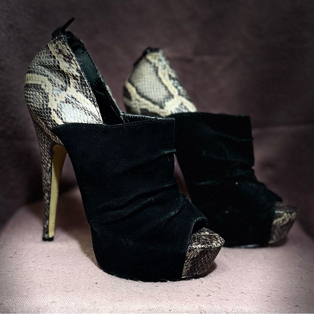 Bakers Black and Snake Print Heels